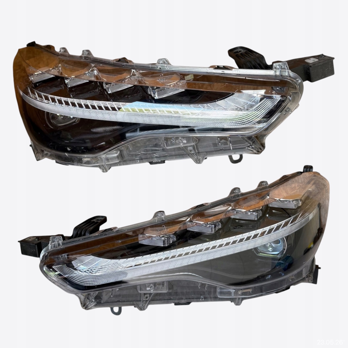 light lights front KOMPLET TOYOTA COROLLA CROSS 2025 ROK FULL LED