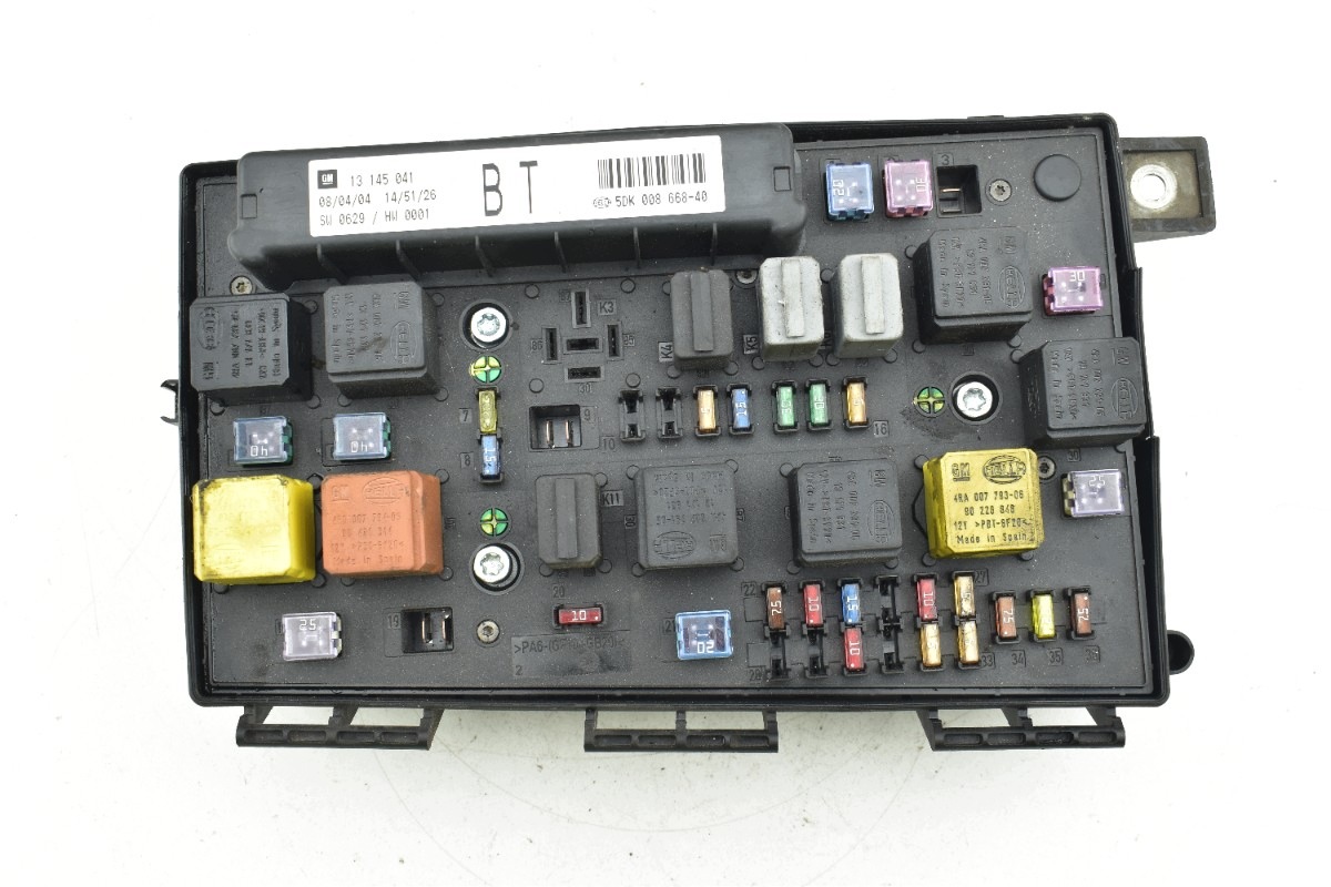 Module fusibles BSM OPEL ASTRA H 13145041