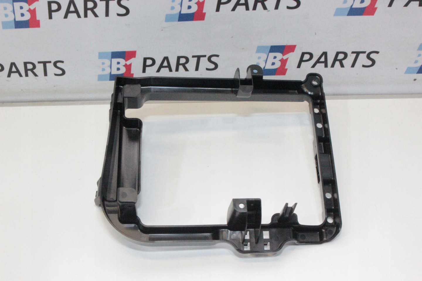 BMW F33 F83 console boot left 7343515
