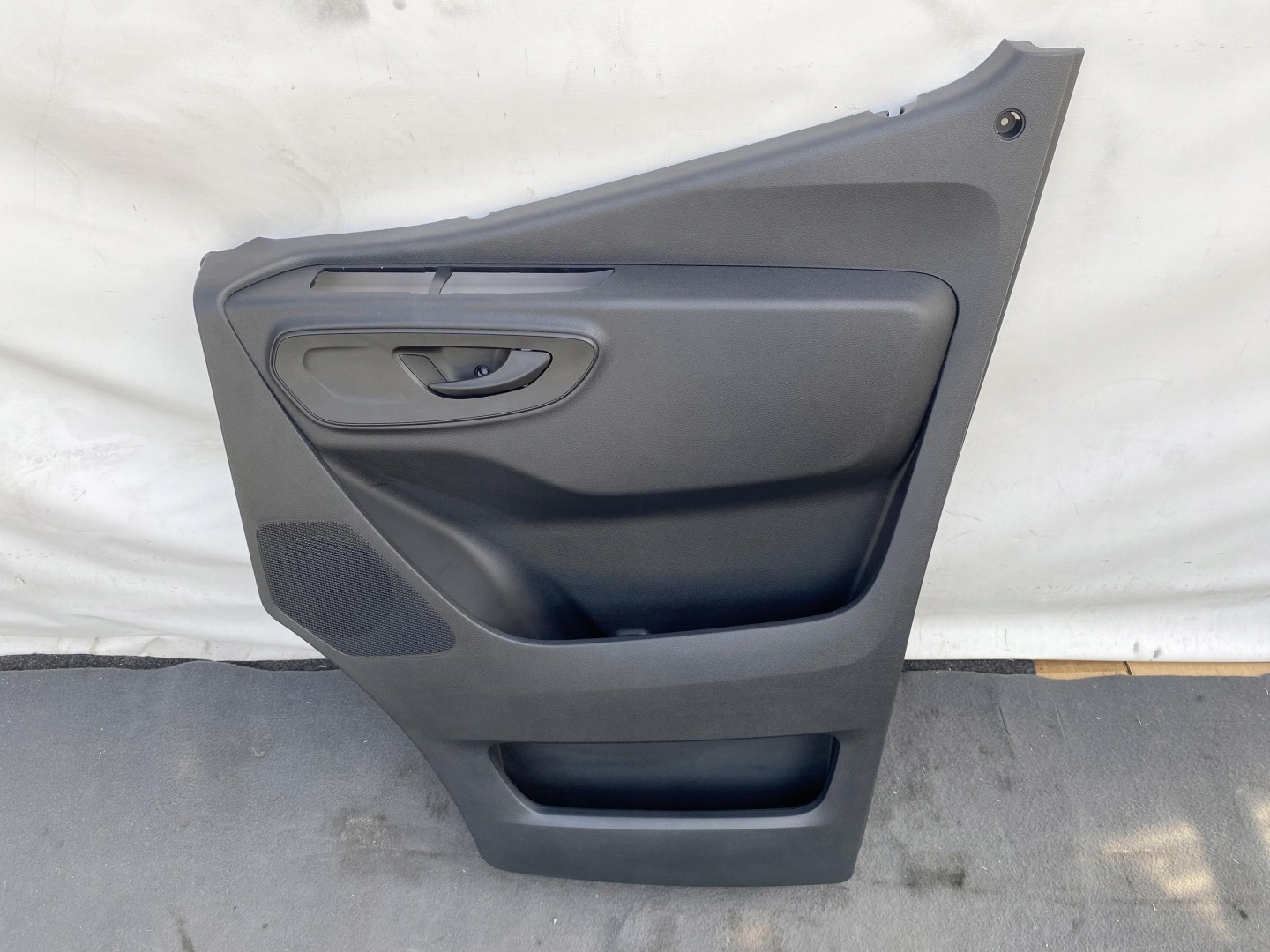 SPRINTER 907 910 17- side door PRZEDNICH right original A9077272300