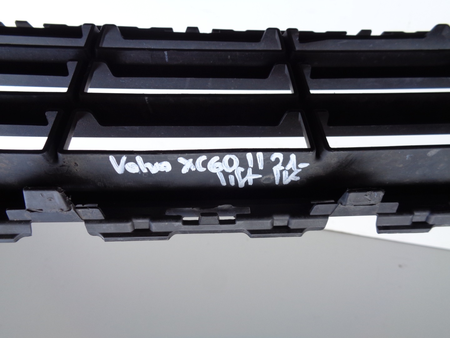griglia Paraurti VOLVO XC60 II 21- LIFT