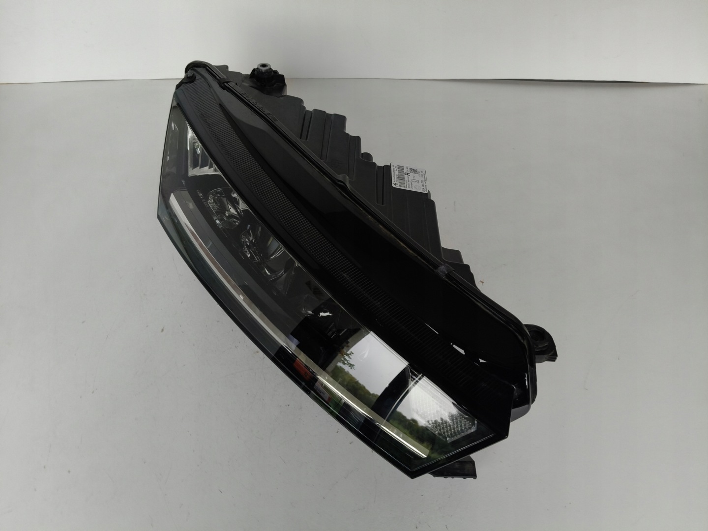 light right REFLEKTOR SKODA OCTAVIA IV 4 5E3 20- FULL LED