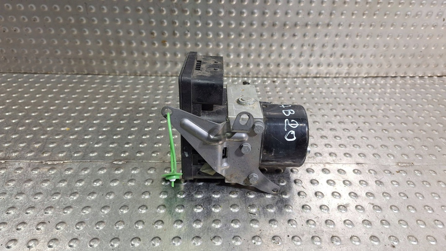 pump control unit ABS 6789301 6789300 BMW E81 E87 E90 E91 E92 E93