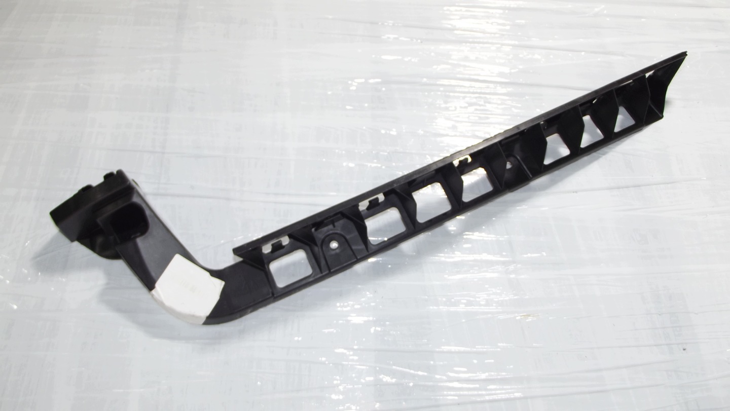 Skoda Octavia III Kombi bumper bracket left rear part 5E9807863