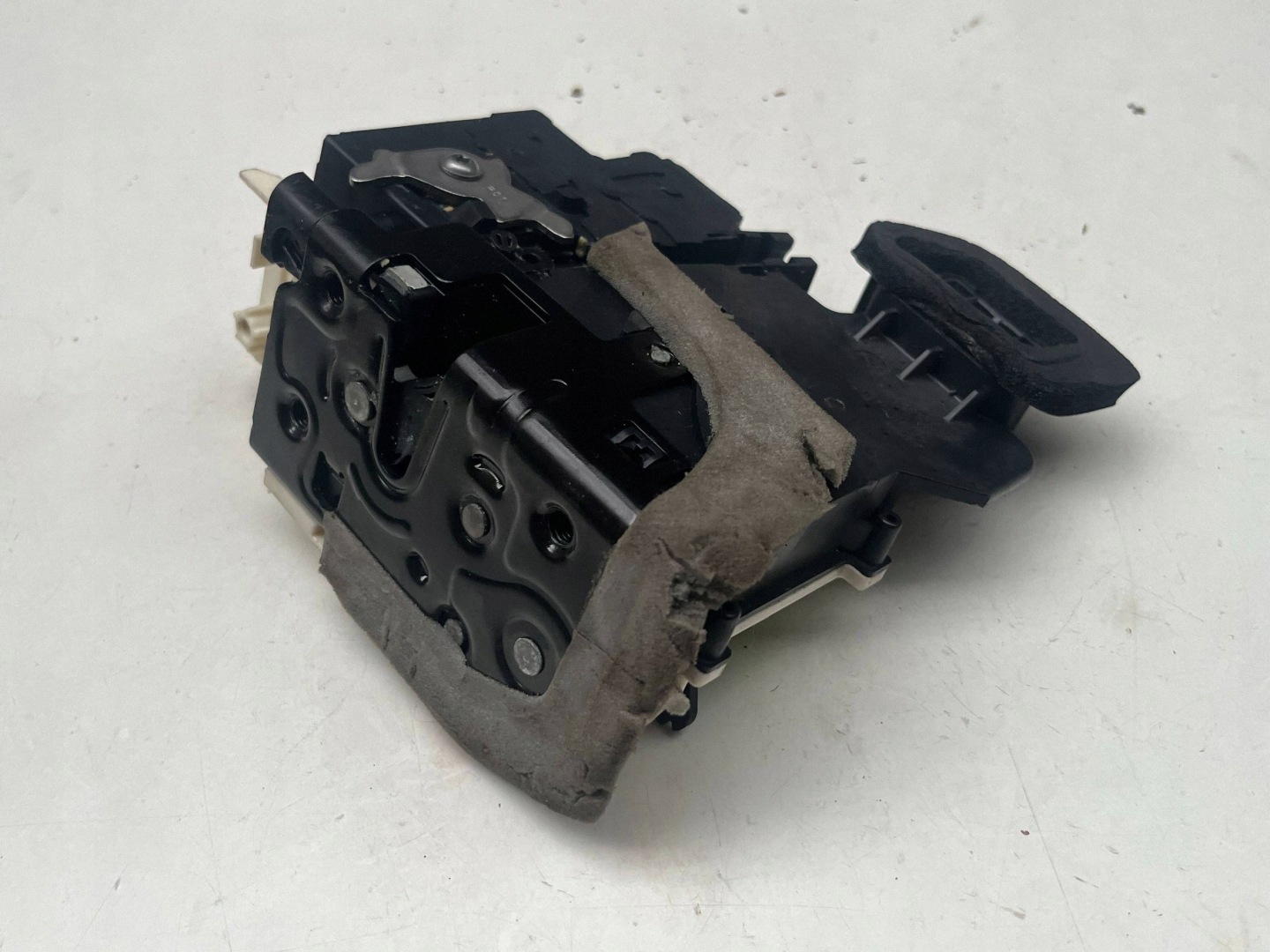 AUDI A6 C8 lock door right front 4K1837016J @M