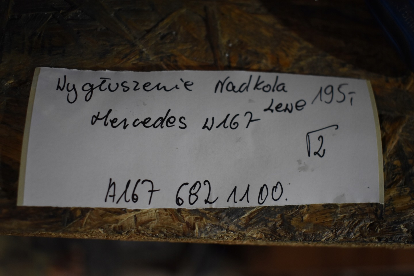 hangszigetelő NADKOLA bal hátsó MERCEDES W167 1
