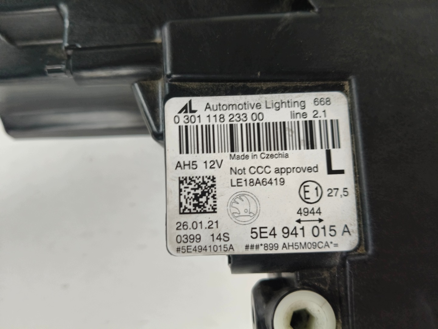 light left REFLEKTOR SKODA OCTAVIA 4 IV 5E3 20- FULL LED