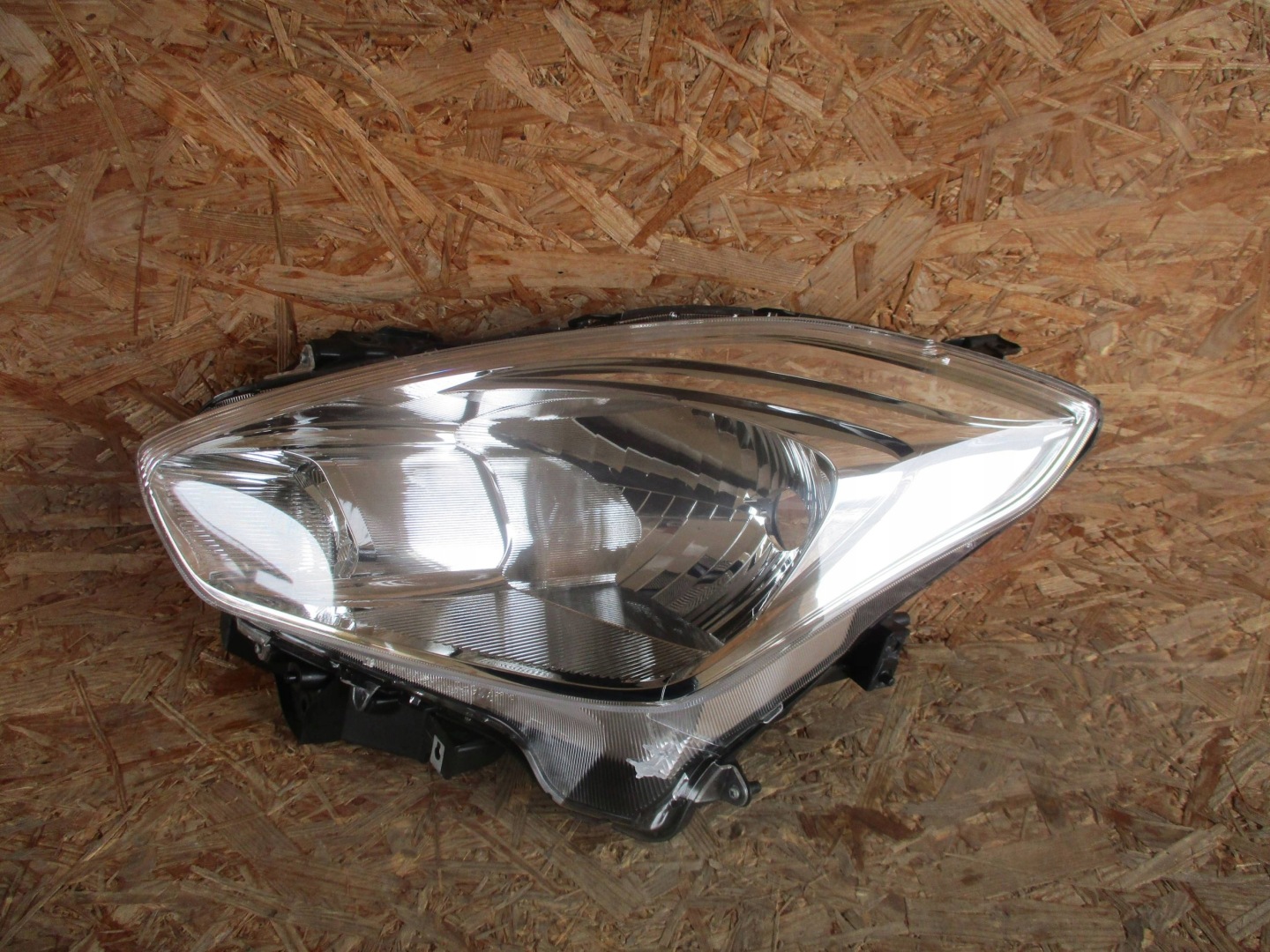 SUZUKI SWIFT MK 8 VIII 17+ light front front left W2962