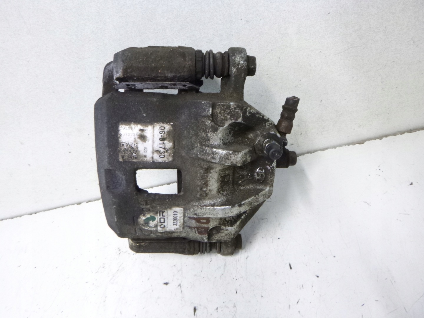 caliper brake front right Hyundai Coupe and Tiburon 2.0 as new !!!