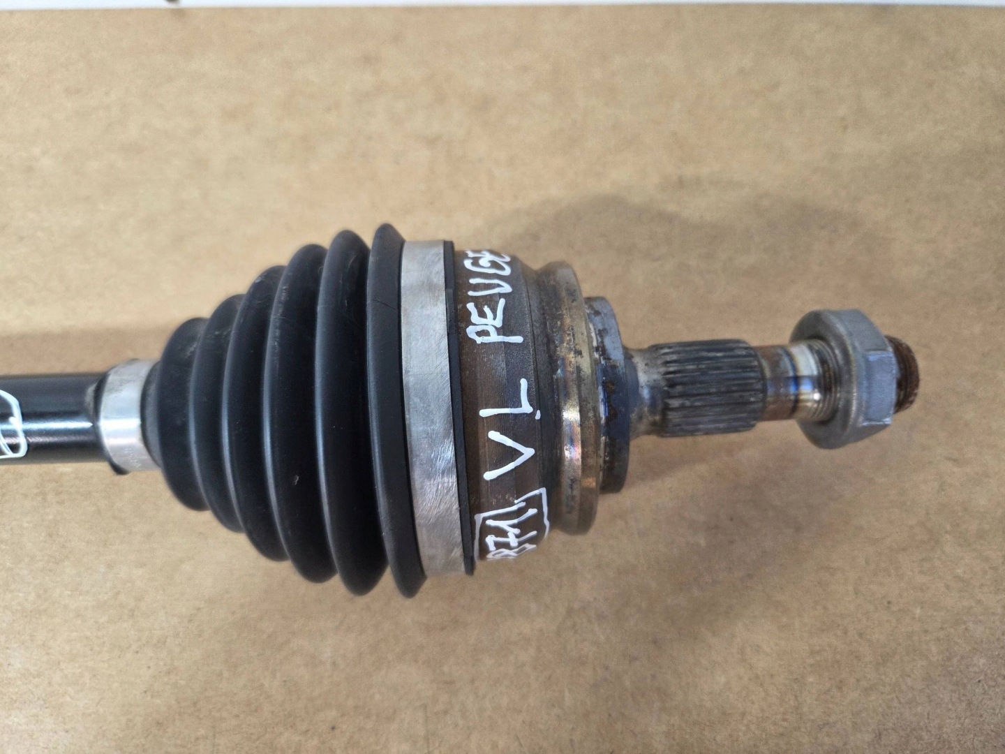 Peugeot 208 II 1,2 THP semi-axis front left 9825391080 (P871)