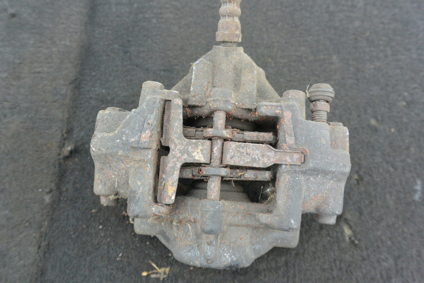 caliper brake right left front KPL MERCEDES W203 W209
