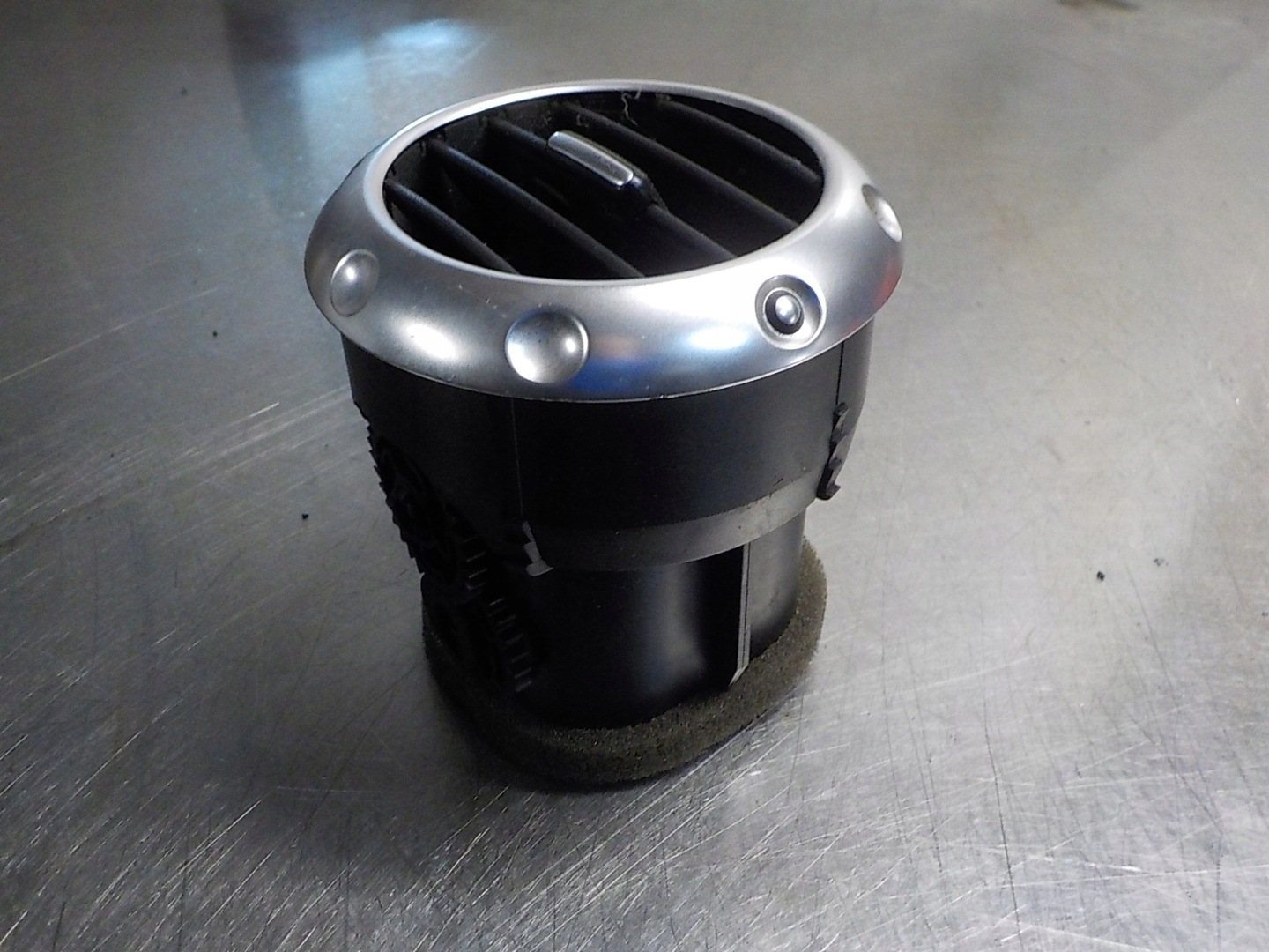 AUDI TT and 8N grid air conditioning devices 8N0820901A