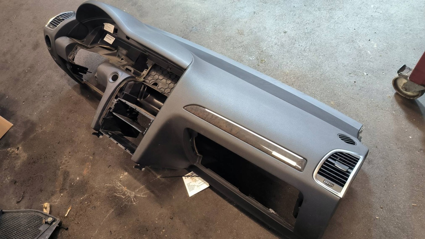 panneau d'instruments habitacle voiture AUDI Q7 et 4L LIFT