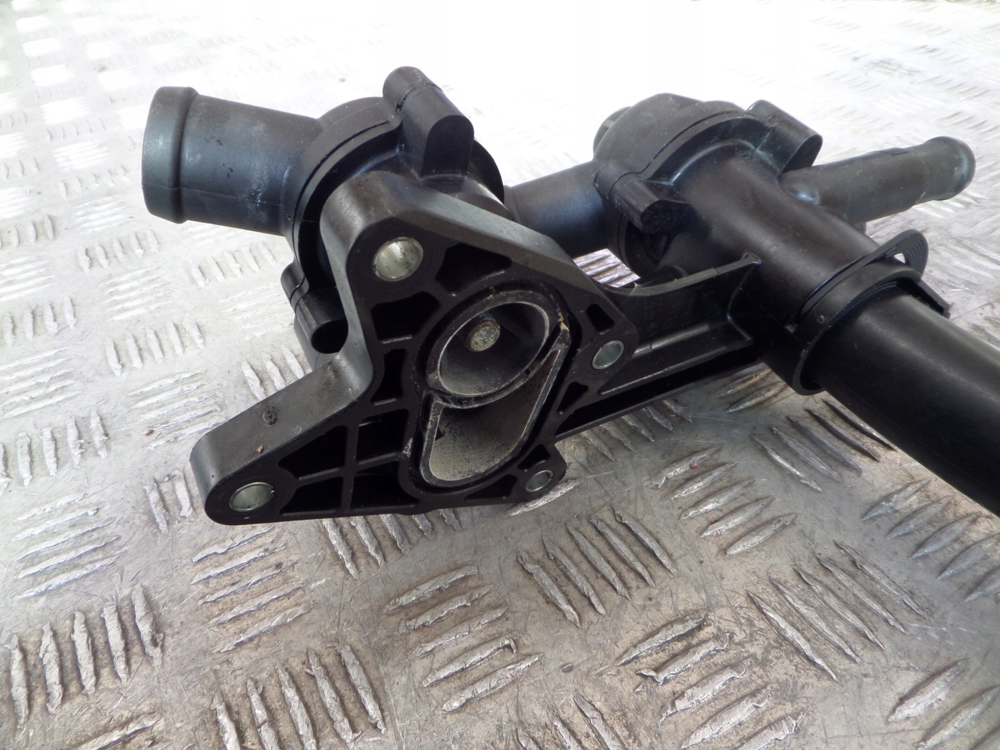 OBUDOW ATERMOSTATU, termostato VW OE 03C121026G