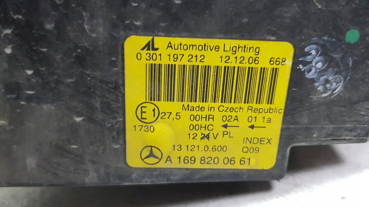 light front right A1698200661 Mercedes A W169 04