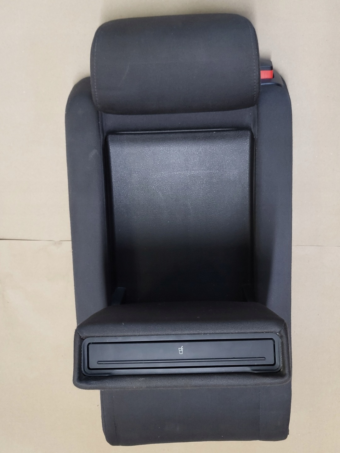 armrest bracket for KUBKI CUPHOLDER rest central rear part AUDI Q7 4L OE