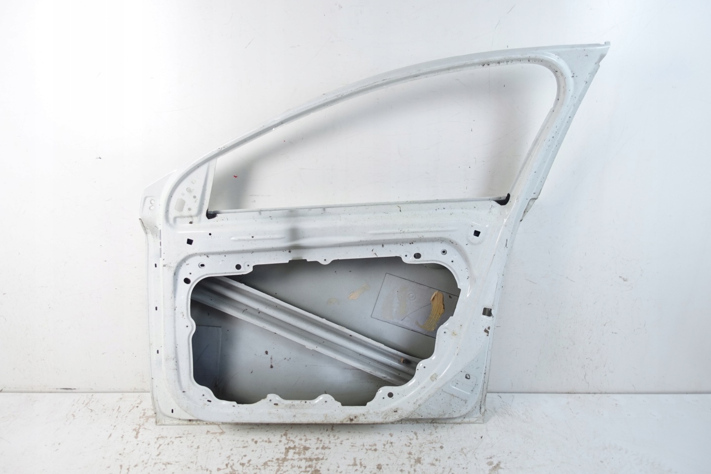 VOLVO V40 II 2012- door front right front