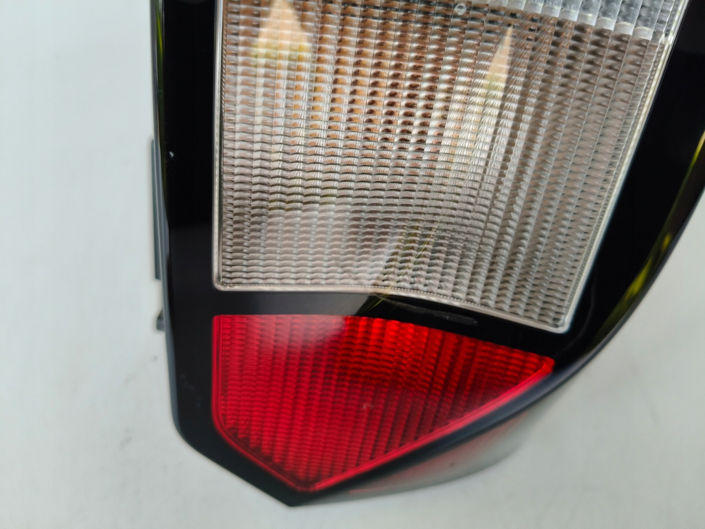 light right rear VW CADDY 2K7 20