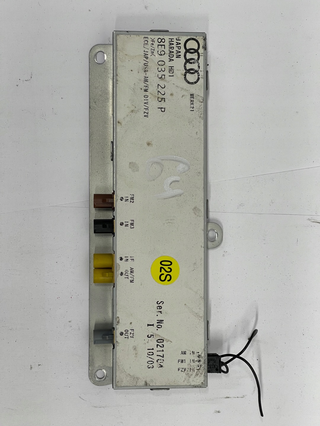 antenna amplifier AUDI A4 B7 8E9035225P