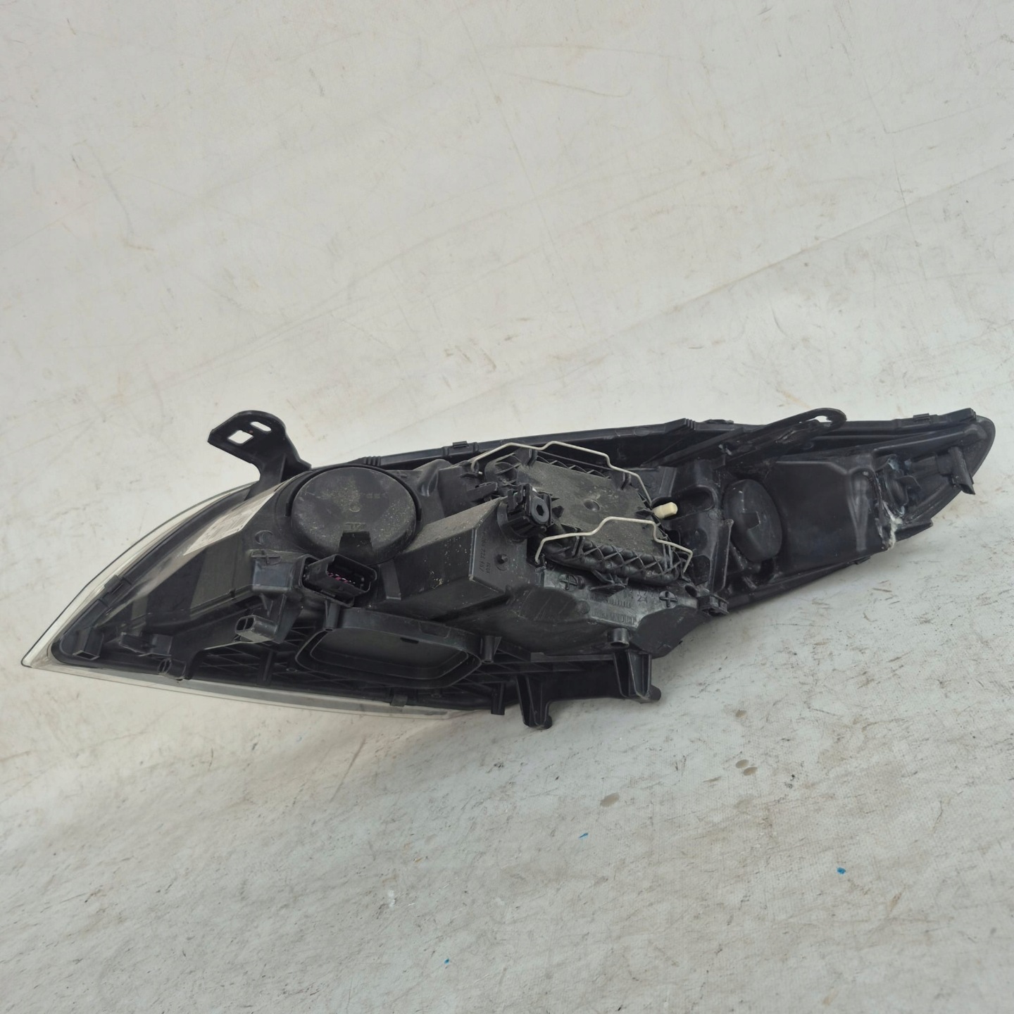 RENAULT MEGANE III 08- light right front front CIEMNA 260103187R