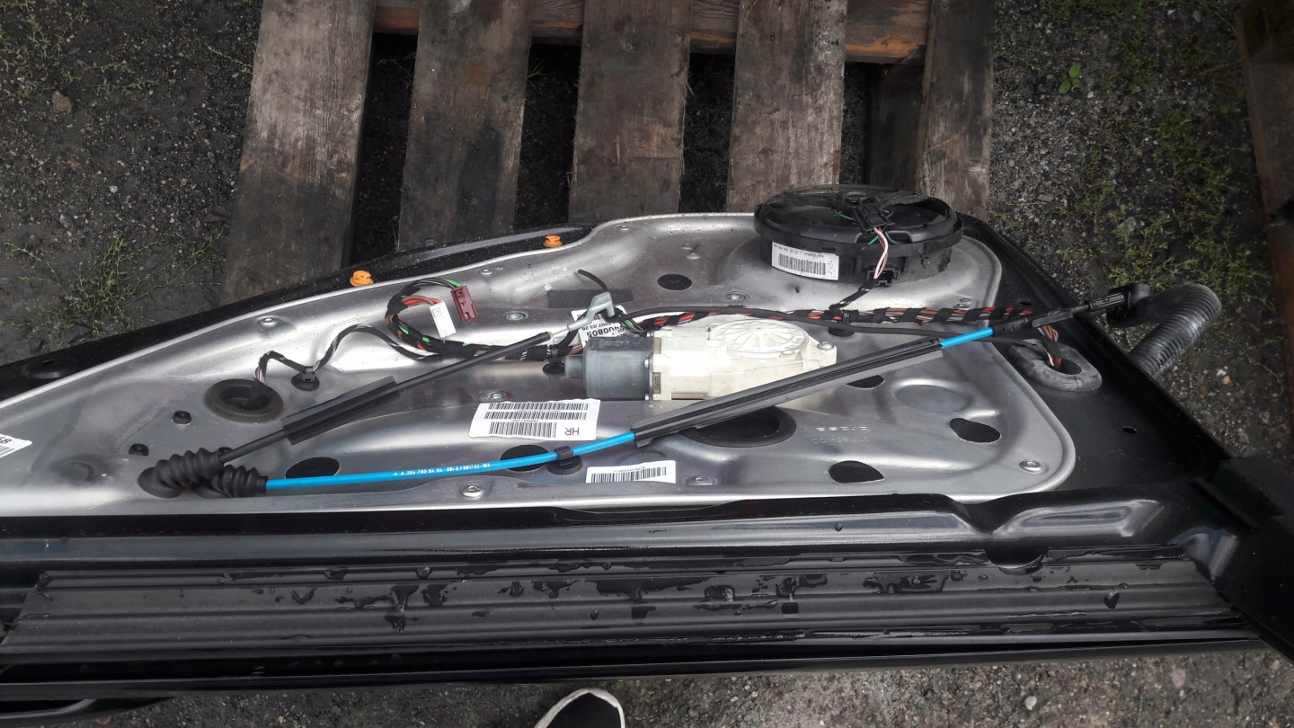 MERCEDES W204 Tür rechts heck 197
