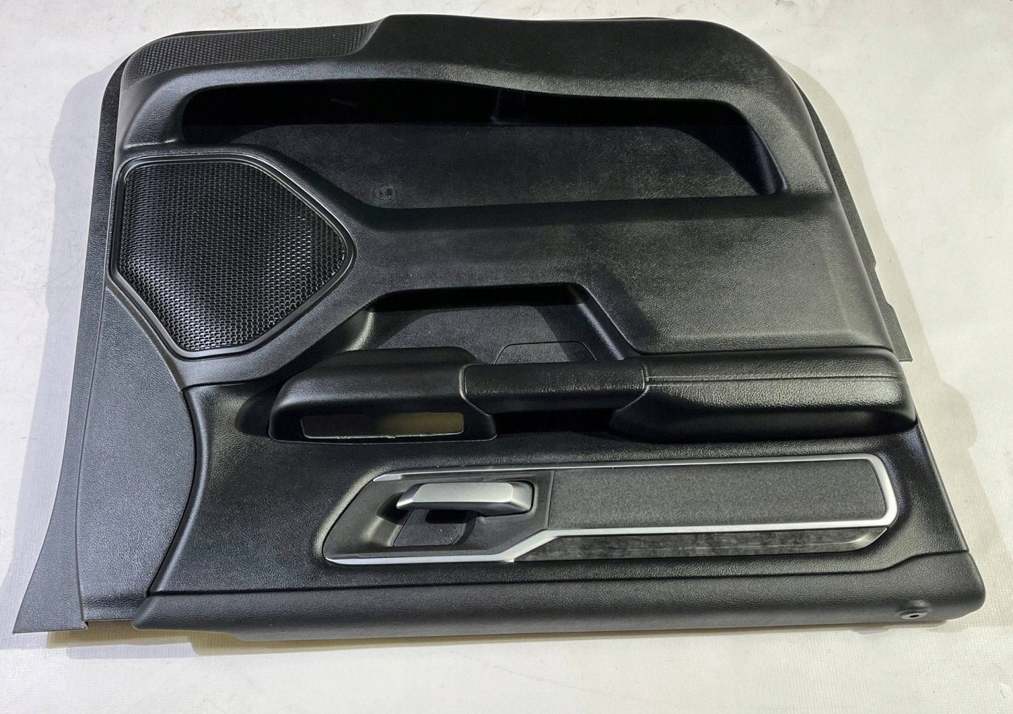 side upholstery door of left przednich front Dodge RAM 1500 2019