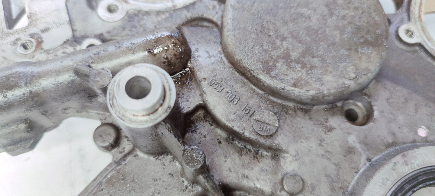 cover of the engine front AUDI A6 A7 A8 059103151BM