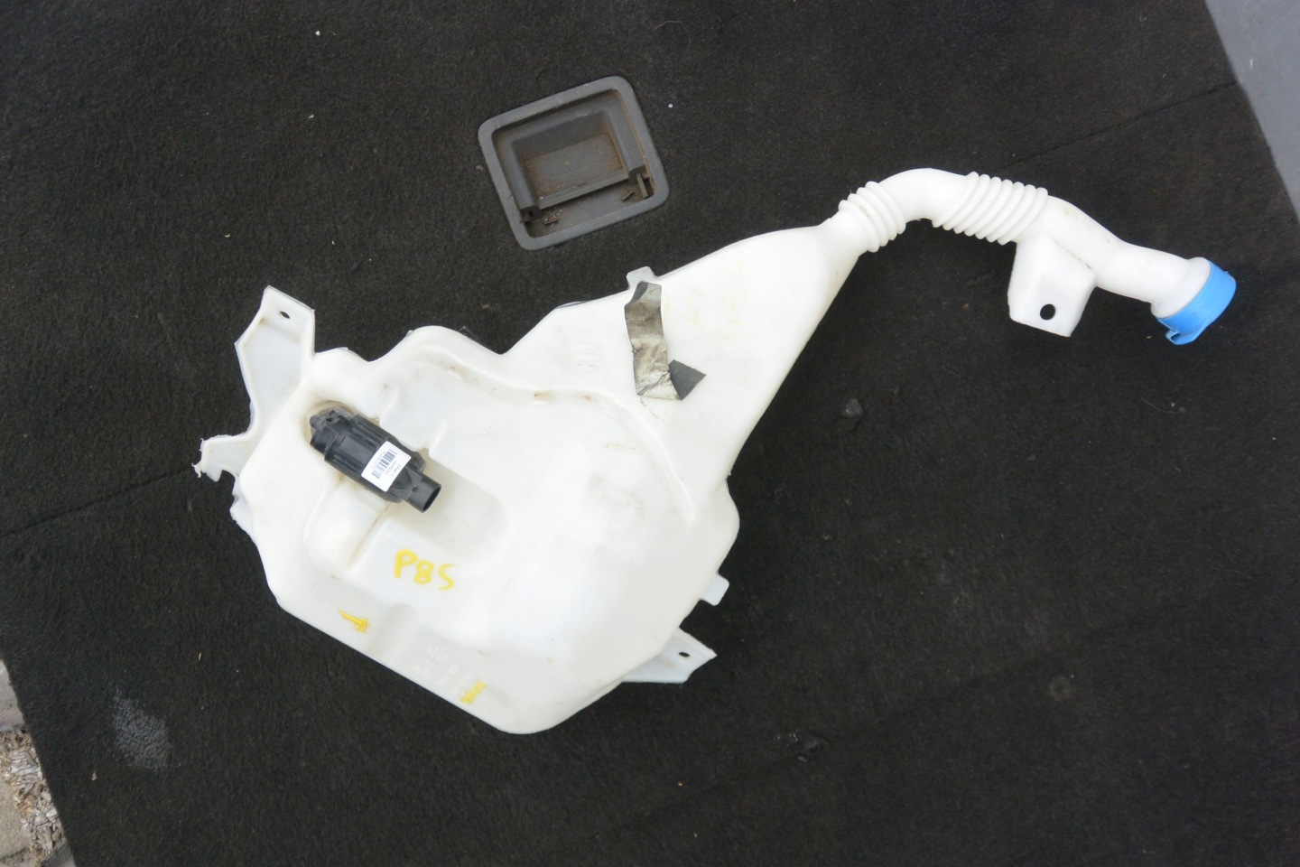 washer fluid tank TESLA MODEL S 12-16