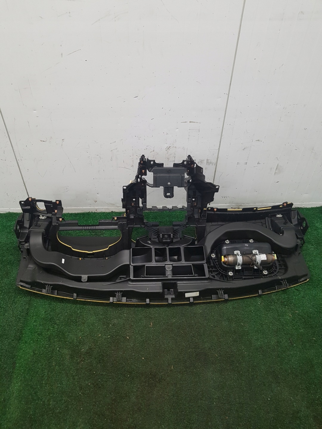 dashboard instrument panel OPEL INSIGNIA 13270401