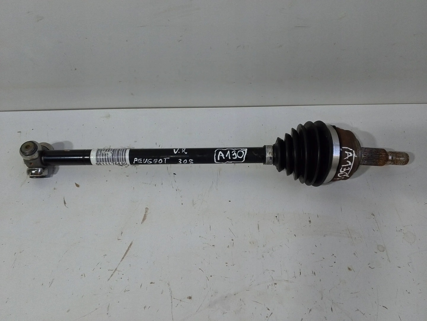 semi-axis front right Peugeot 308 III 9811176480 (A130)