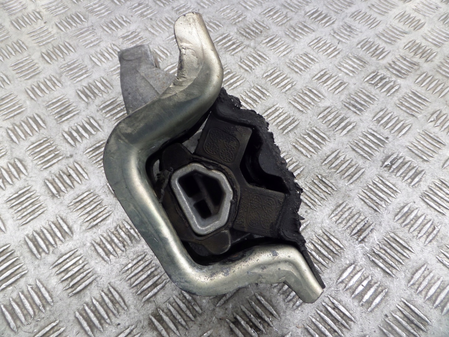 engine mount holder BOXER JUMPER III 2.0 HDI 01380040080