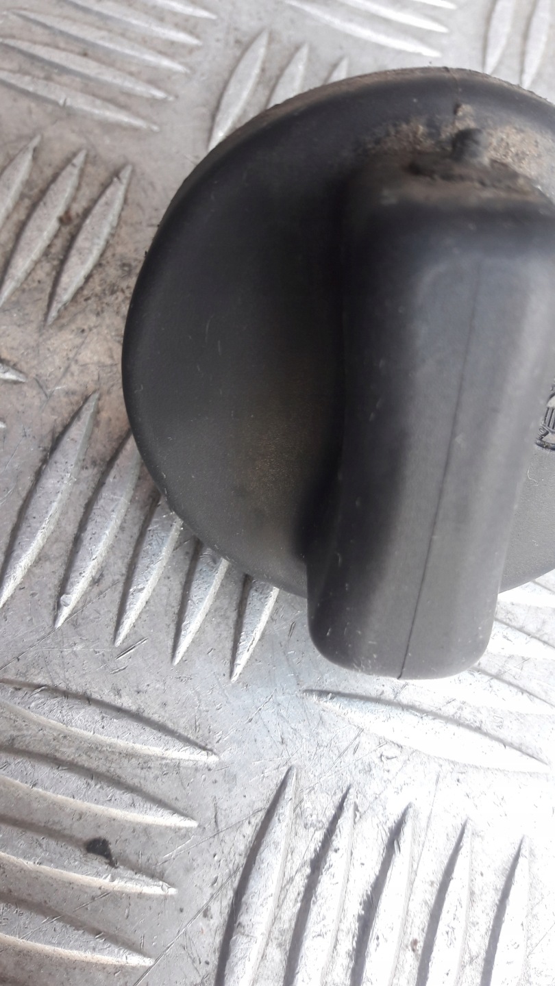 BMW E39 čep rezervoara goriva 1183342 DIESEL