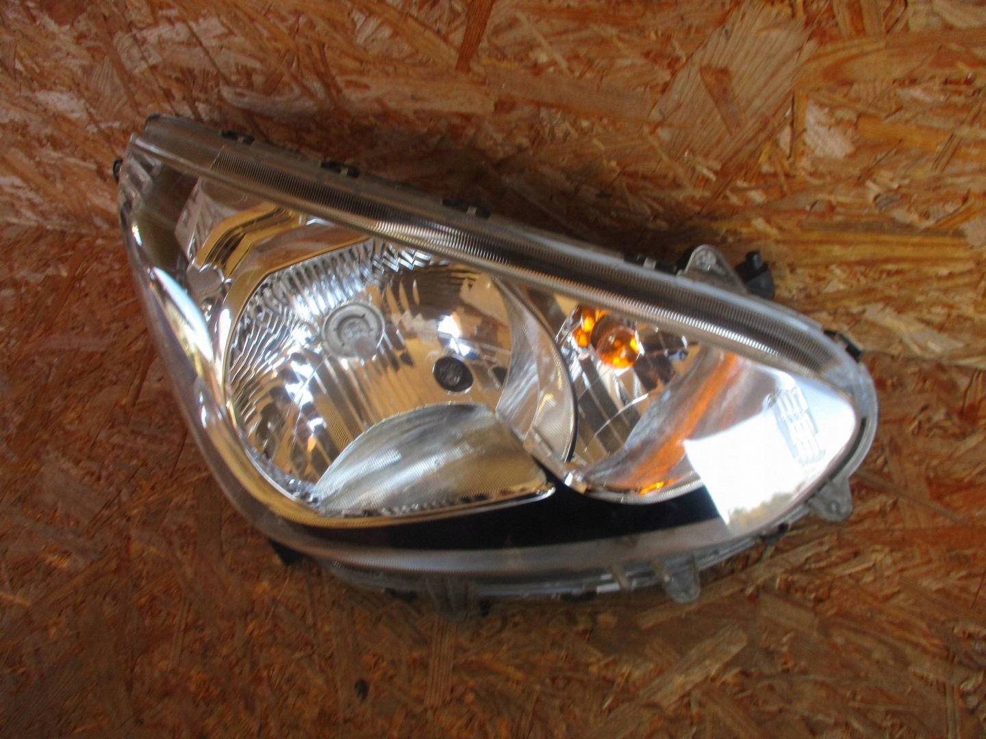 light front front right MITSUBISHI SPACE STAR II 13-19