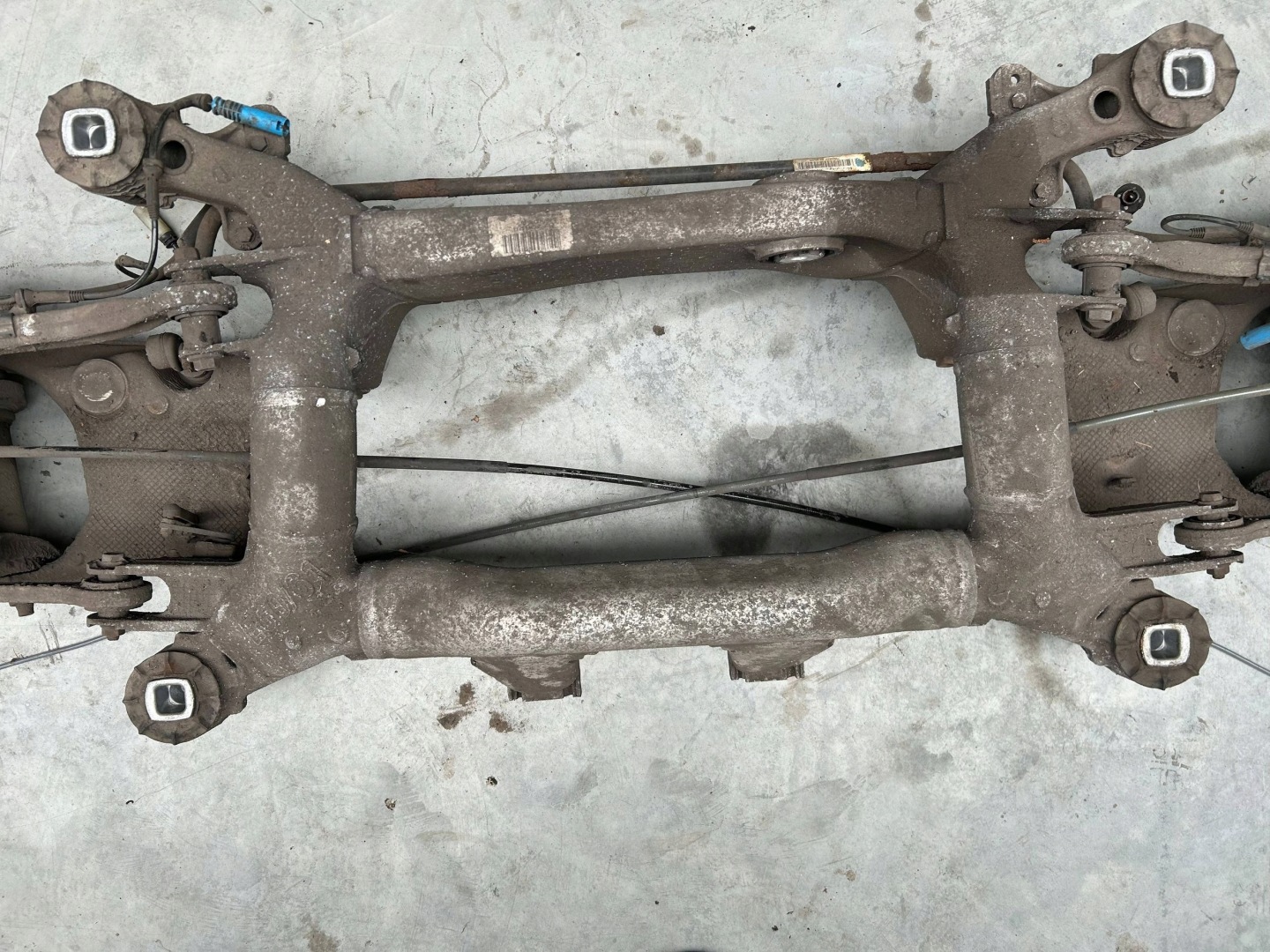complete axle beam subframe rear part Komplet BMW 5 E60 E61 2005 525d 6770828