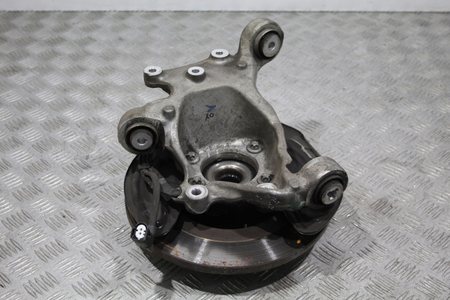 swing left rear part A-KLASA W177 AMG 2470300