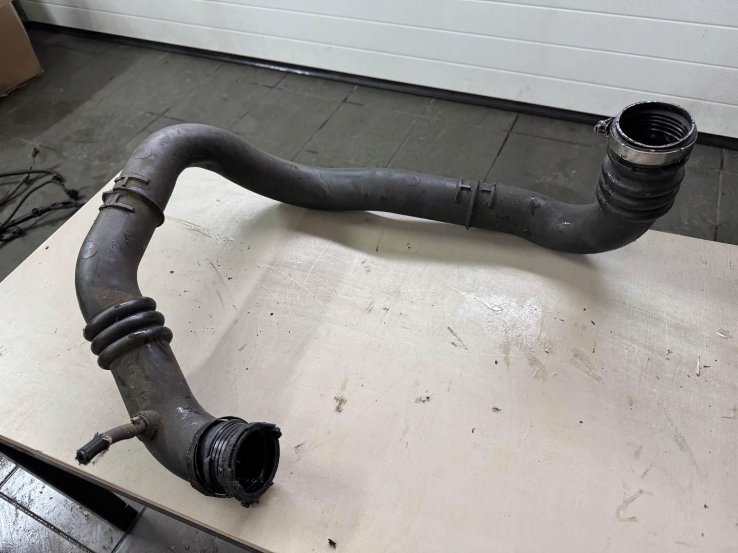 hadice intercoolera RENAULT MASTER II 2.5 DCI G9U 8200582483