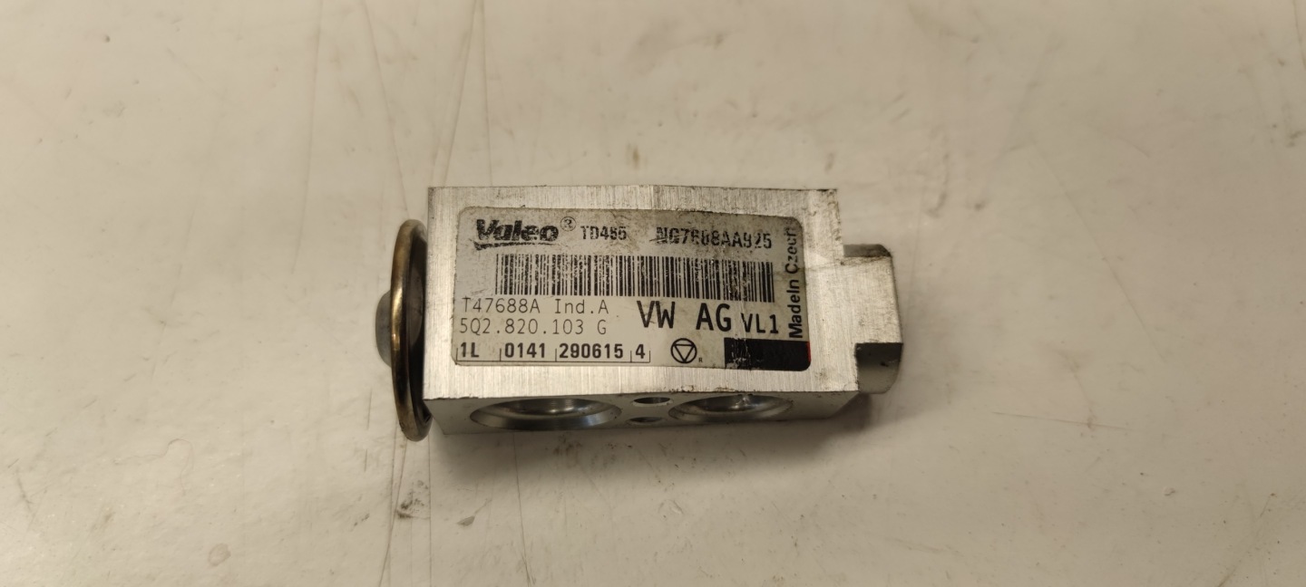 Sensor ROZPREZNY klimaanlage AUDI A3 8V 5Q0820679C