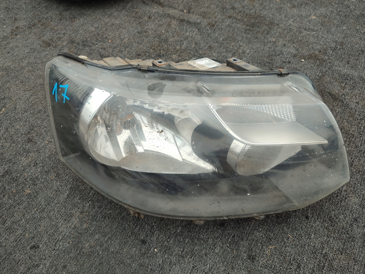 light front right VOLKSWAGEN TRANSPORTER T5 LIFT 09- 7E1941016D