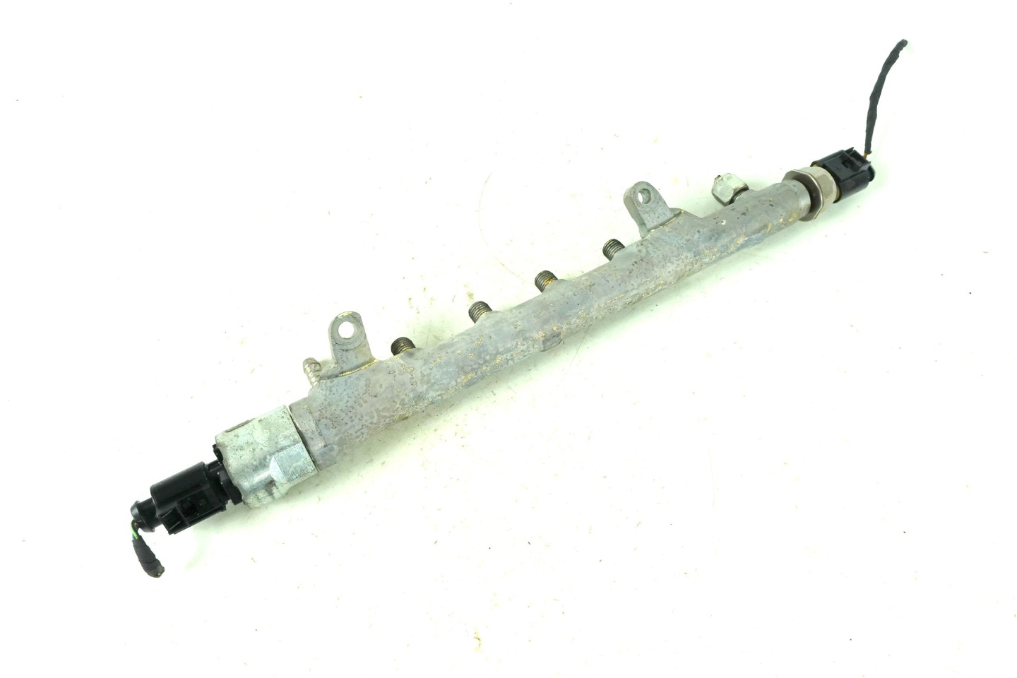 rampe injection VW PASSAT B7 GOLF 6 VI AUDI A3 8P LEON 1.6 TDI 03L130089B