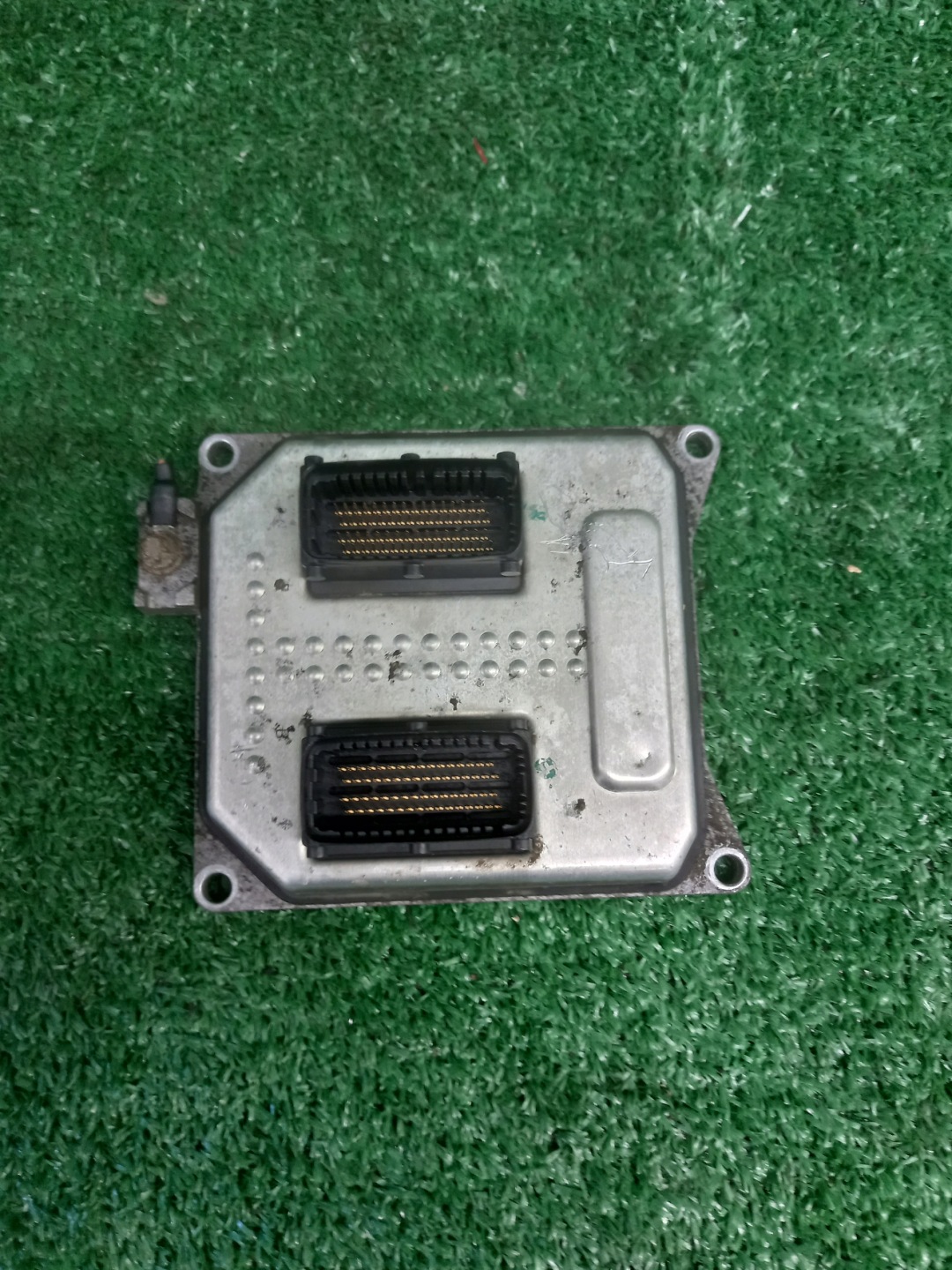 computer of the engine control unit OPEL ASTRA H 55568735 5WK9463