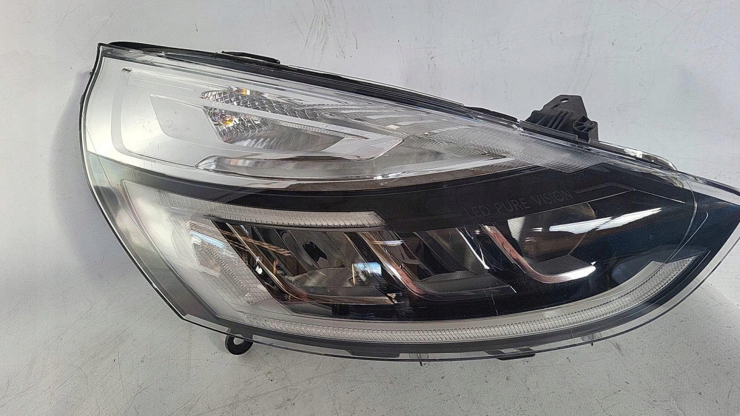 RENAULT CLIO 4 IV LIFT light front front right FULL LED 260100274R