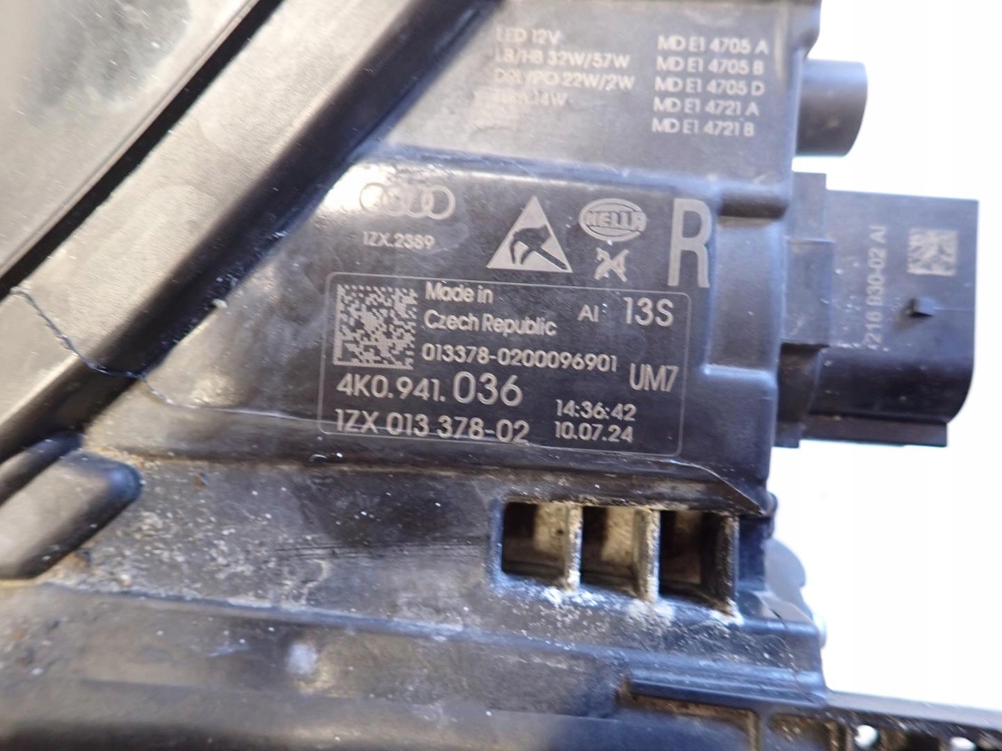 light front front right AUDI A6 C8 2018- FULL LED MATRIX 4K0941036