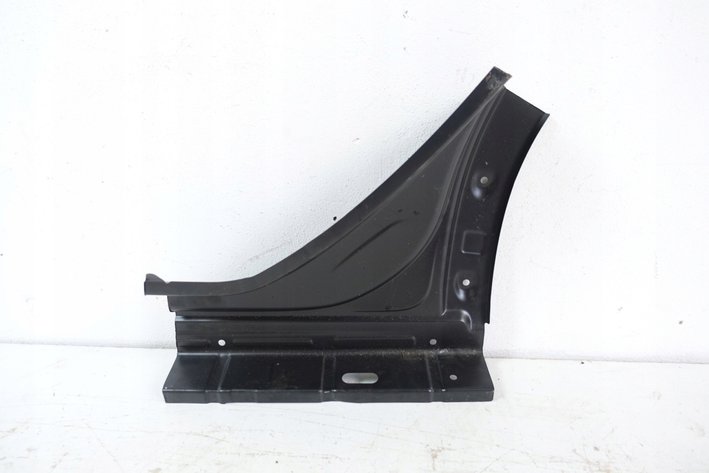 VW T-ROC 2017- threshold side SLUPKA right rear part