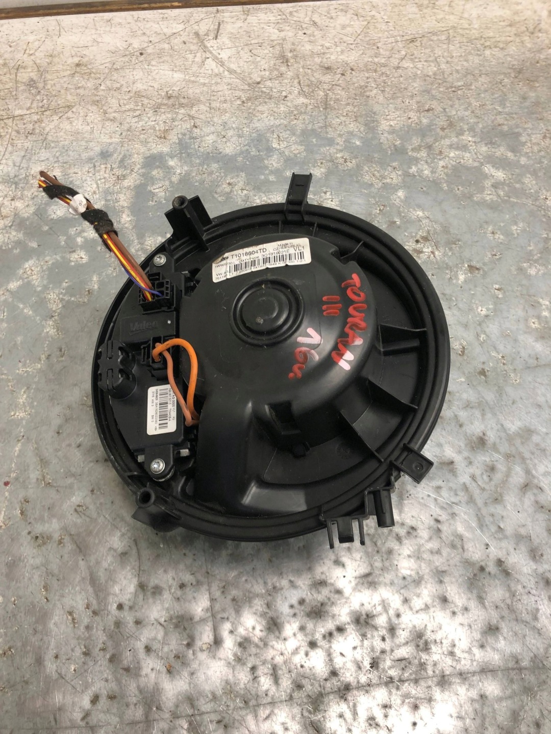 DMUCHAWA Lüfter VW TOURAN III 3Q1819021E 5Q0907521C