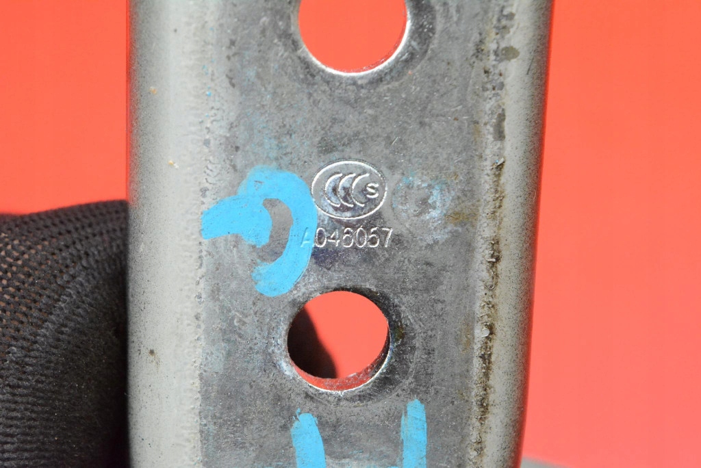 hinge hinges door right front KIA EV6 21