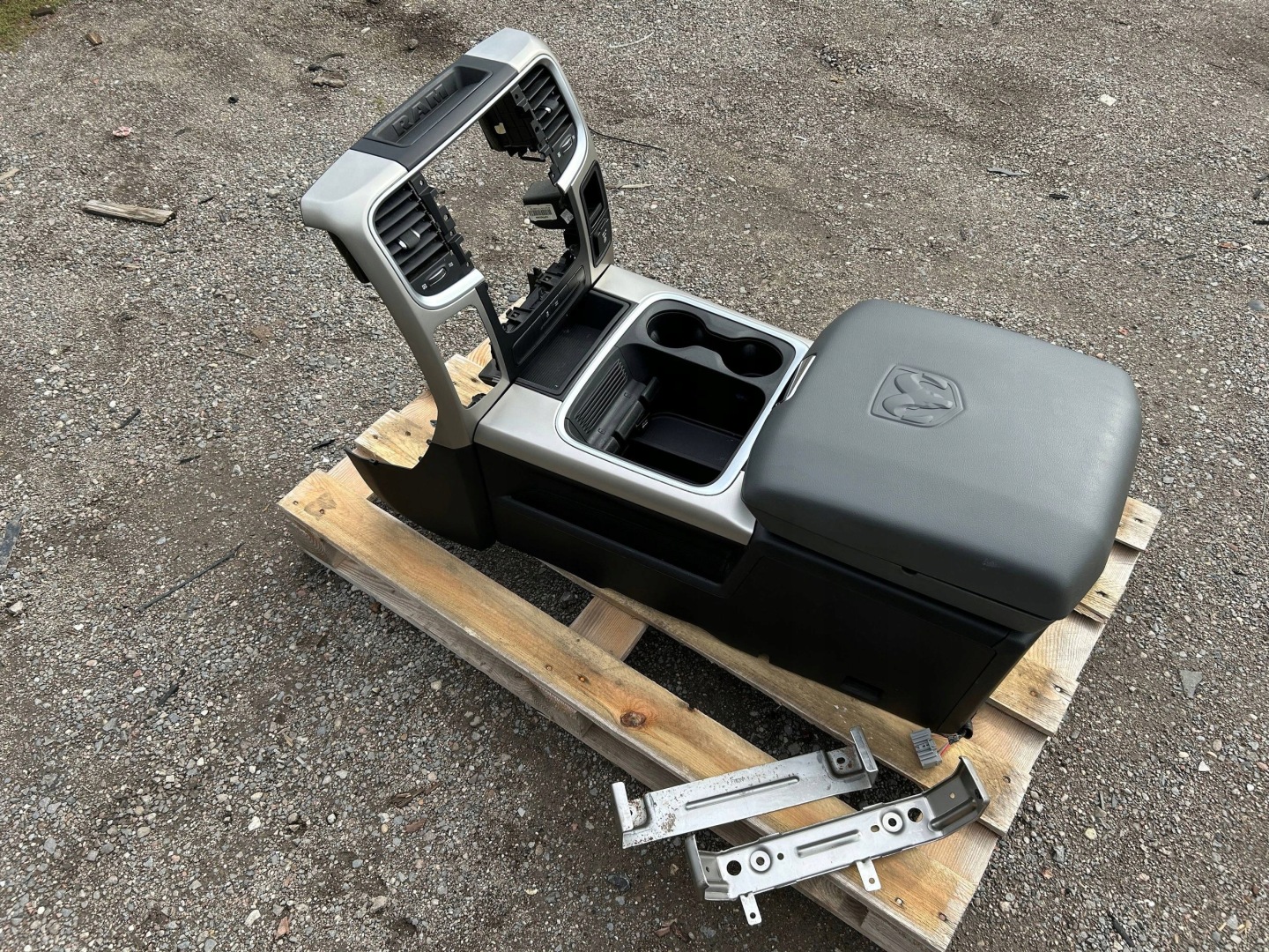Tunel central armrest cupholder passenger compartment komplet Dodge RAM 1500 2013