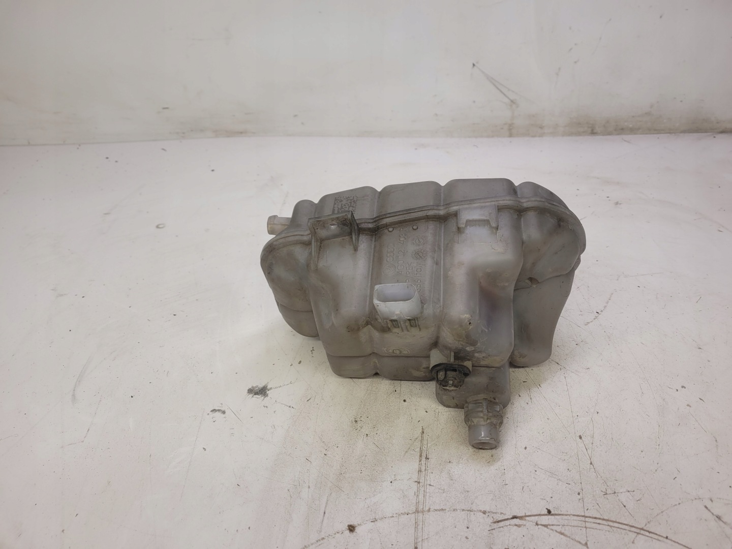 EKSPANZIONA POSUDA AUDI A6 C7 A7 4G0121403R