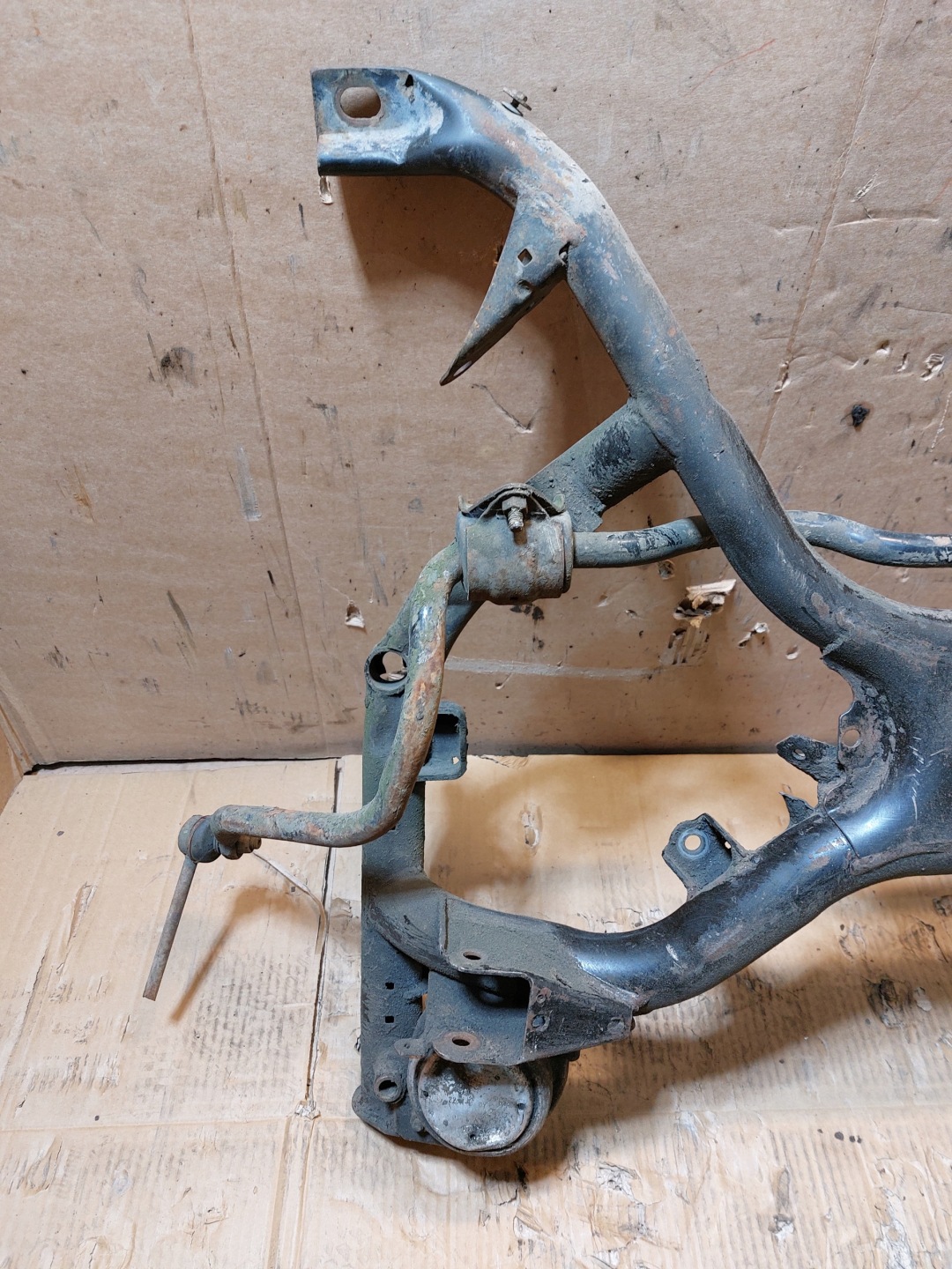 axle beam axle beam front BMW E38 3.5 V8