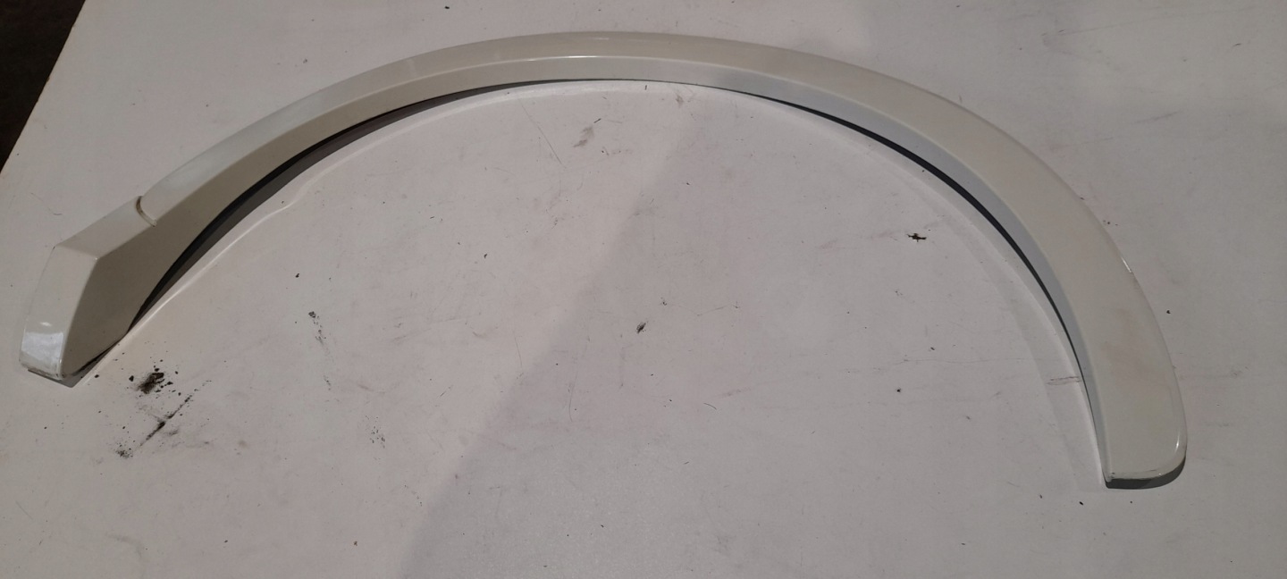 modanatura parafango sinistra posteriore AUDI Q3 8U0853817A