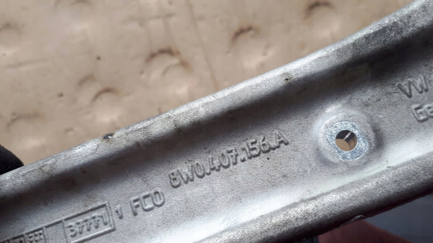 S4 B9 A4 8W rameno pravý předek 8W0407156A A5 8W S5